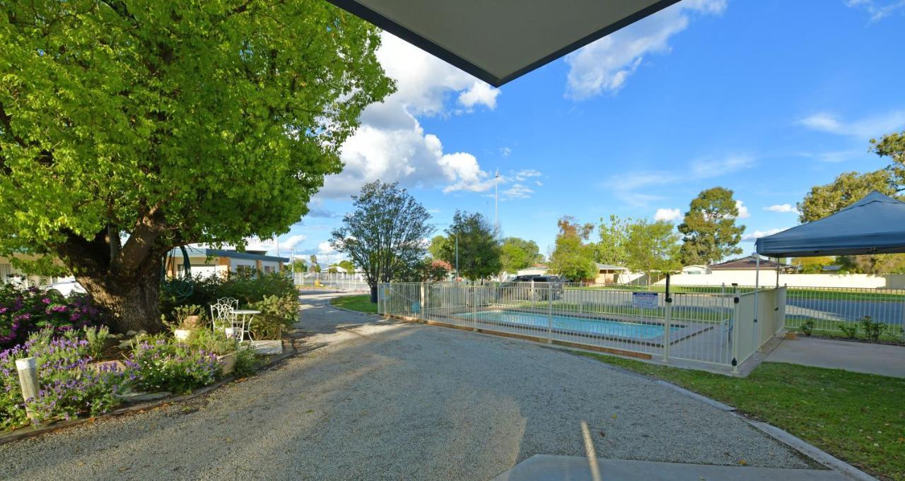 Sturt Motel Balranald Ngoại thất bức ảnh